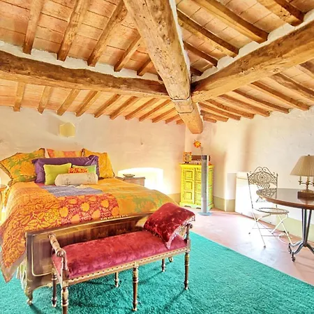 Santa Lucia Sleeps 17 Pool Wifi Villa Baucca