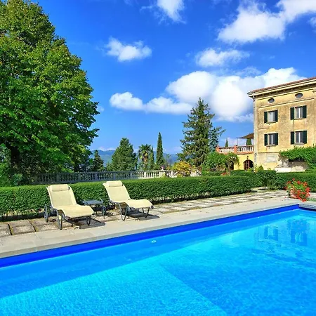 Santa Lucia Sleeps 17 Pool Wifi