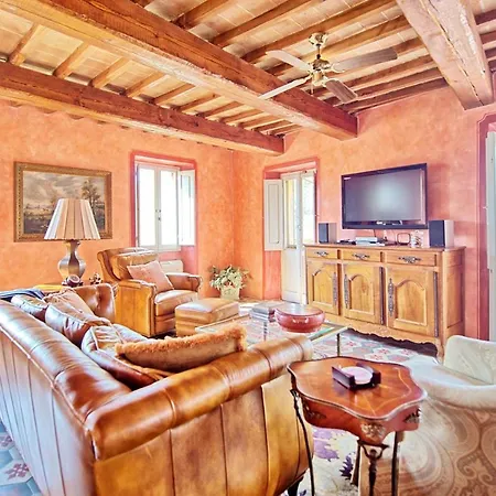 Santa Lucia Sleeps 17 Pool Wifi Villa *