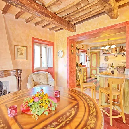 Santa Lucia Sleeps 17 Pool Wifi Villa