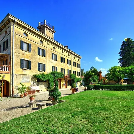 Villa Santa Lucia Sleeps 17 Pool Wifi Baucca
