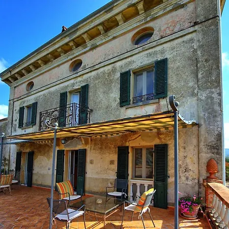 Villa Santa Lucia Sleeps 17 Pool Wifi *