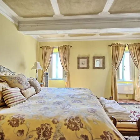 Villa Santa Lucia Sleeps 17 Pool Wifi